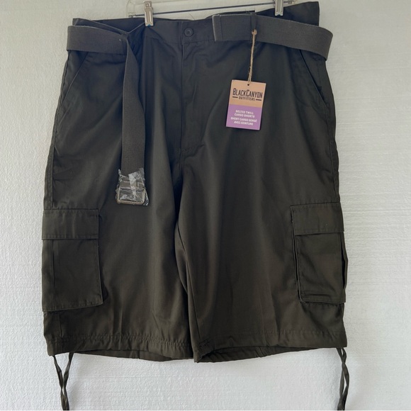 NWT Black Canyon Outfitters Olive Belted Cargo Shorts Men's Size 40” x 13” - Picture 1 of 12